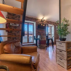 latelier-des-artistes.hotels-rhonealpes.com/